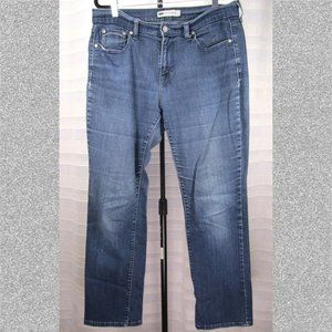 Levi's Women's 505 Straight Leg Jeans with Embroidered Pockets - 10M (30 x 32)